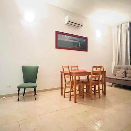 Nice With Parking Close To The Metro In City Very Nice Apartment