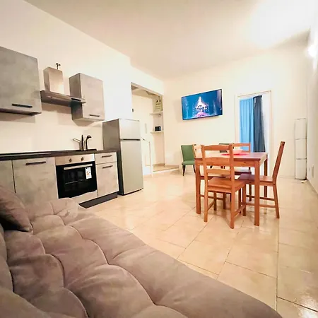 Nice With Parking Close To The Metro In City Very Nice * Milan