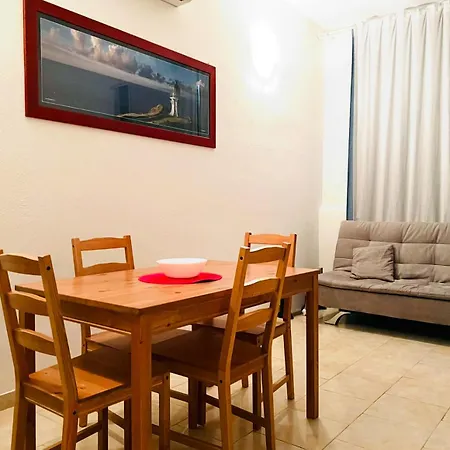 Nice With Parking Close To The Metro In City Very Nice *